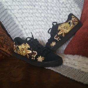 Puma Hyper Embroidery Floral Lace Up